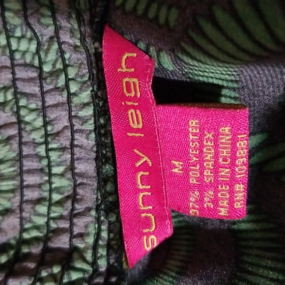 Sunny Leigh medium Blouse - Picture 5 of 5